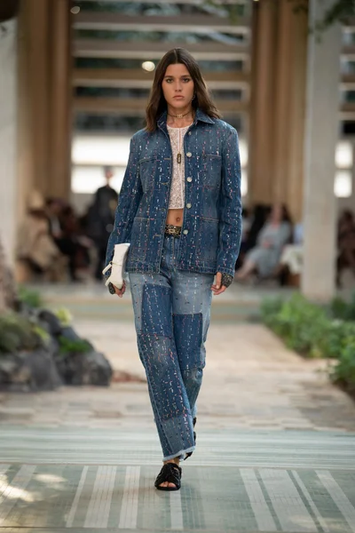 Look 38